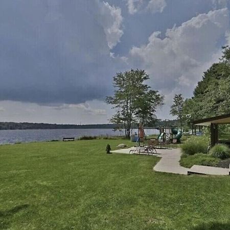 Hideaway - Lakehouse/Spa/Dock/ Pocono Summit Екстериор снимка