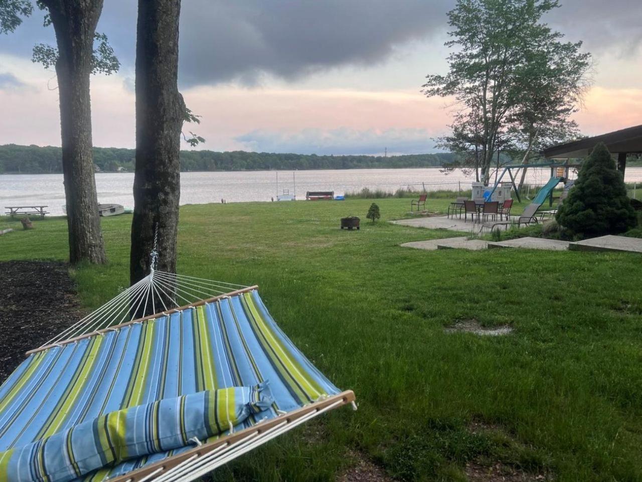 Hideaway - Lakehouse/Spa/Dock/ Pocono Summit Екстериор снимка