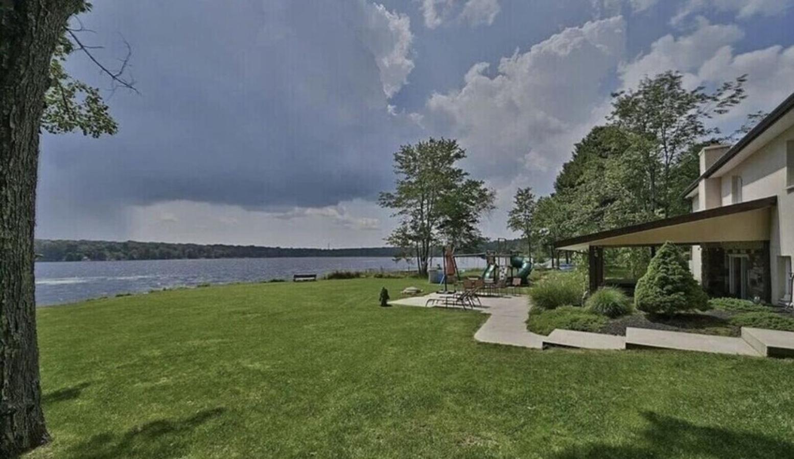 Hideaway - Lakehouse/Spa/Dock/ Pocono Summit Екстериор снимка