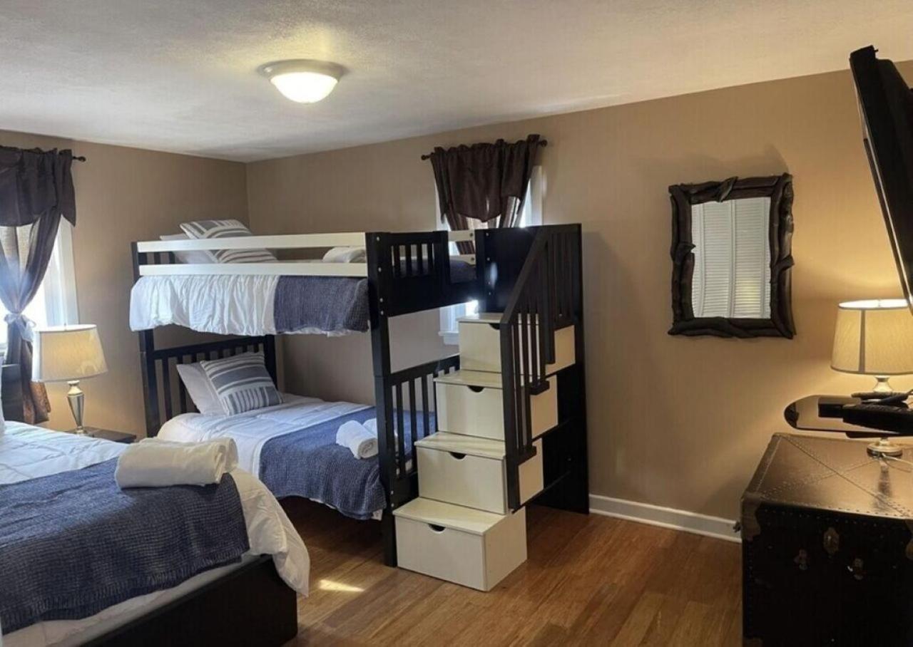 Hideaway - Lakehouse/Spa/Dock/ Pocono Summit Екстериор снимка